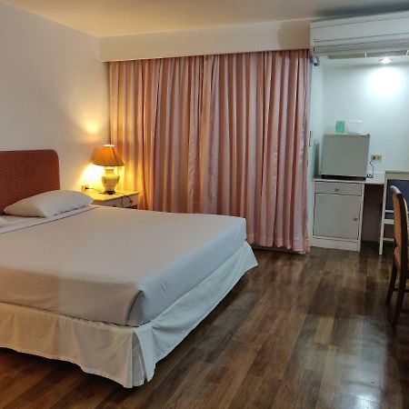 Lee Place Hotel Бангкок Экстерьер фото